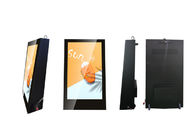 Το υψηλό υπαίθριο ψηφιακό σύστημα σηματοδότησης φωτεινότητας που διαφημίζει τις επιλογές οθόνης LCD επιβιβάζεται στις υπαίθριες επιδείξεις LCD για την υπαίθρια διαφήμιση