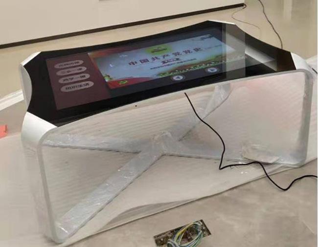 Ο αδιάβροχος φραγμός σχολείων και γραφείων σχεδιάζει LCD i5 το έξυπνο 55 ίντσας επιτραπέζιο γραφείο αφής περίπτερων διαλογικό πολυ