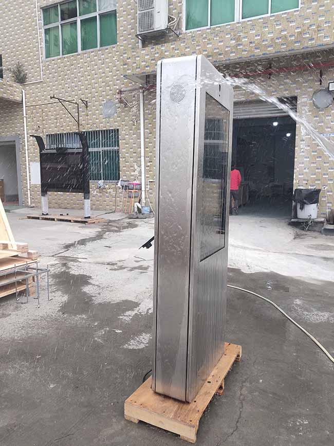 43 φορητή LCD ίντσας αδιάβροχη υπαίθρια χωρητική με μπαταρίες ψηφιακή επίδειξη αφισών υπαίθρια